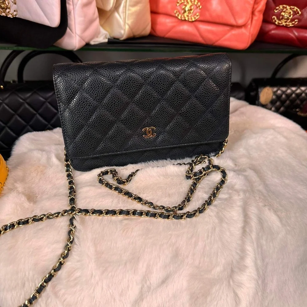 Chanel wallet on Chain - Picture 9 of 12